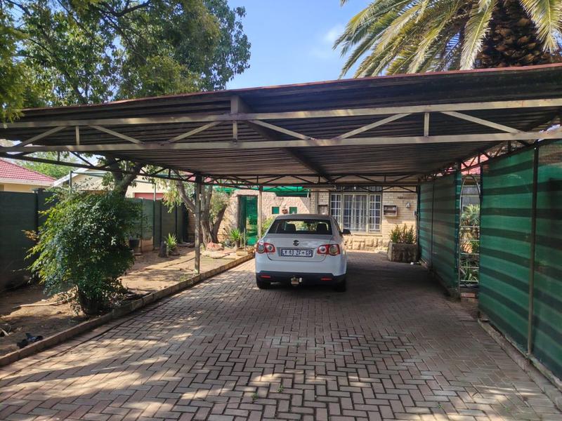 4 Bedroom Property for Sale in Roodia Free State